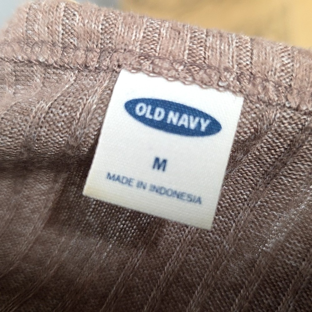 Old Navy Womens Sz M Ribbed Top Long Sleeve Scoop Neck Stretch Casual Minimalist - Picture 3 of 3